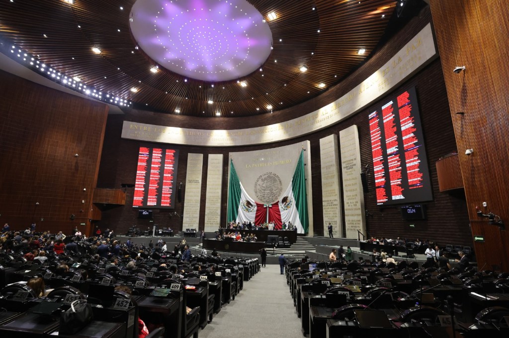 ¡¡AGUAS!!: CON LA LEY DE AGUAS; TENSIONES ENTRE EL DERECHO HUMANO, LA GOBERNANZA Y EL DESARROLLO DEL&nbsp;CAMPO