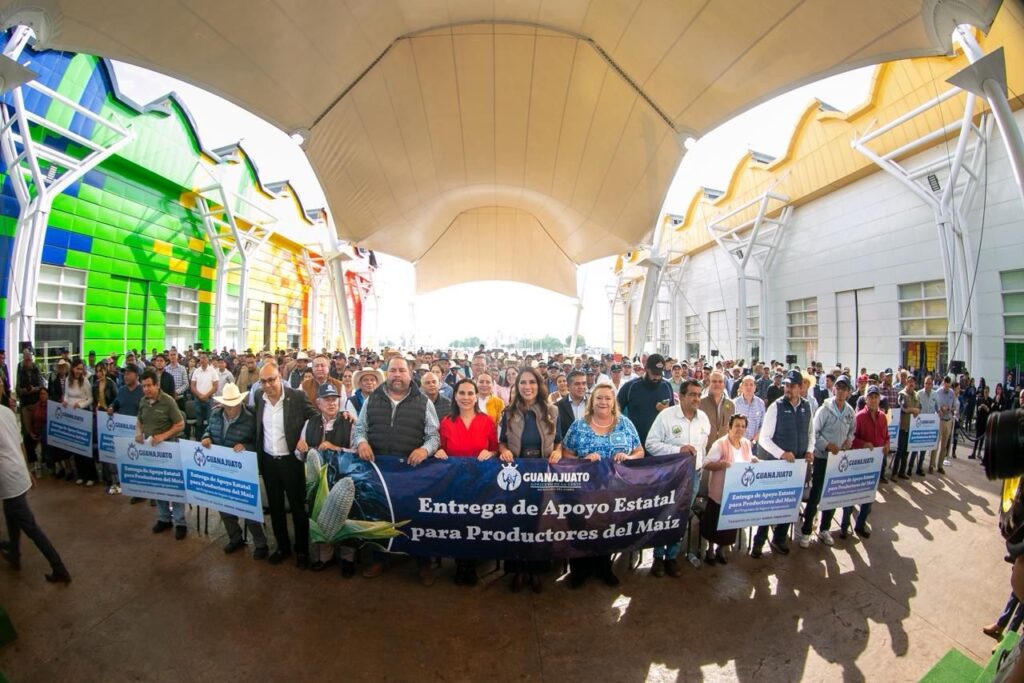 ENTREGA GOBERNADORA APOYO A PRODUCTORES DE&nbsp;MAÍZ